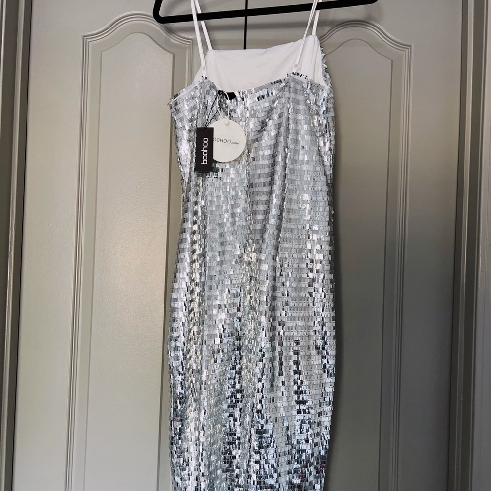 NWT Boohoo Silver Square Neck Sequin Midi Dress size 10 - Picture 7 of 8